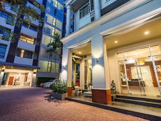 Фото Asoke Residence Sukhumvit by UHG