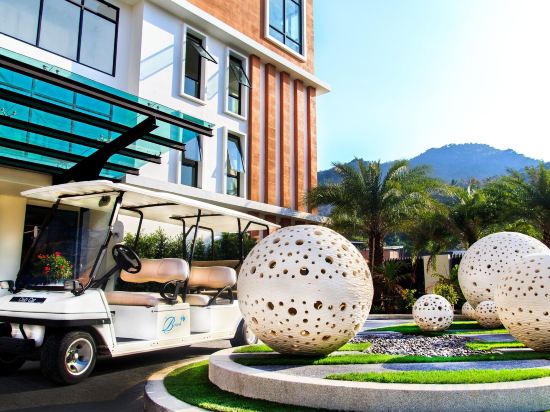 Фото The Beach Heights Resort