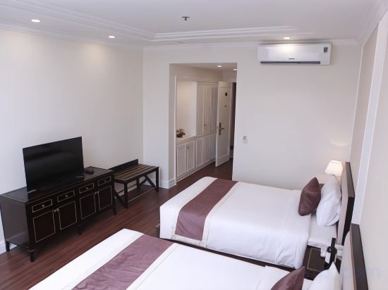 Фото Adonis Hotel