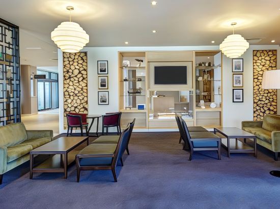 Фото Hilton Garden Inn London Heathrow Airport