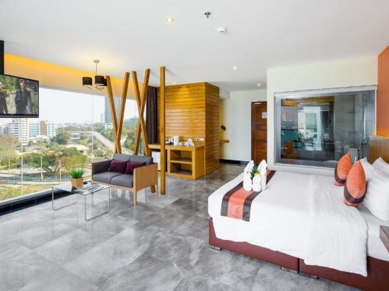 Фото Balihai Bay