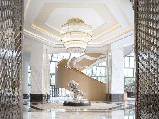 Фото Langham Place Changsha