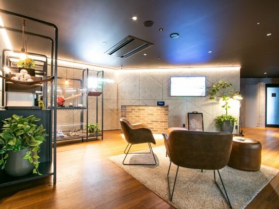 Фото Tower Eleven Hotel