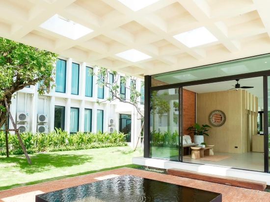 Фото Pillows Boutique Hotel