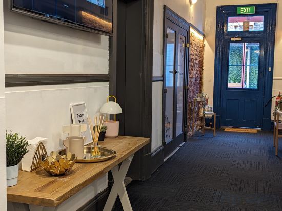 Фото отеля 2