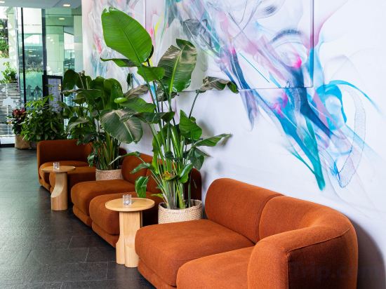 Фото Renaissance Paris Arc de Triomphe Hôtel