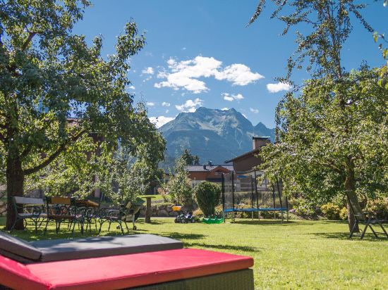 Фото Apart Central – Premium Mountain & Garden