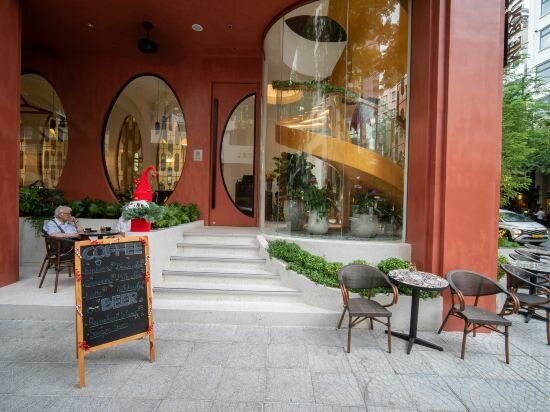 Фото Me Saigon Boutique Hotel