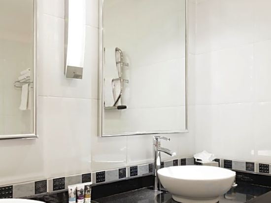 Фото Cornerstones Guest House