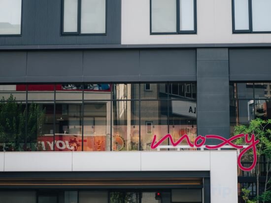 Фото Moxy Osaka Umeda