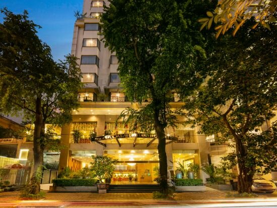 Фото отеля 1