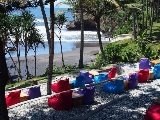 Фото Gajah Mina Beach Resort