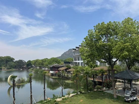 Фото Floral Hotel·Wuxi Yangshan taoyuan Hotel