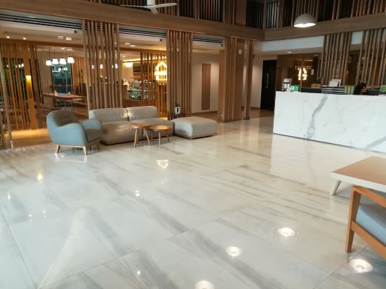 Фото Mii Hotel Srinakarin