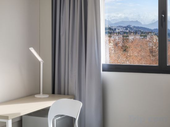 Фото B&b Hotel Granada Estacion