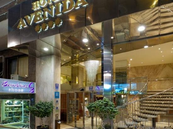 Фото отеля 1