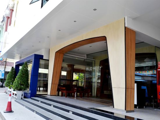 Фото Flipper Lodge Hotel