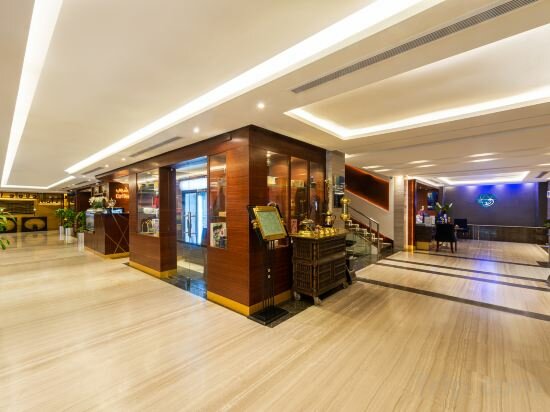 Фото Blue Diamond Hotel