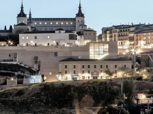 Внешний вид отеля Hotel Zentral Mayoral в Толедо, фото 2