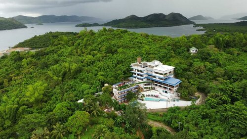 Гостиница Skylodge Resort в Короне