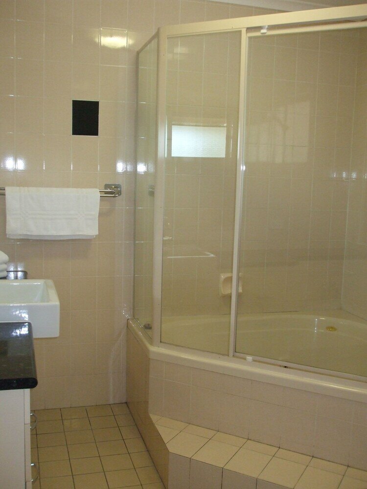 Фото Sundowner Hotel Motel