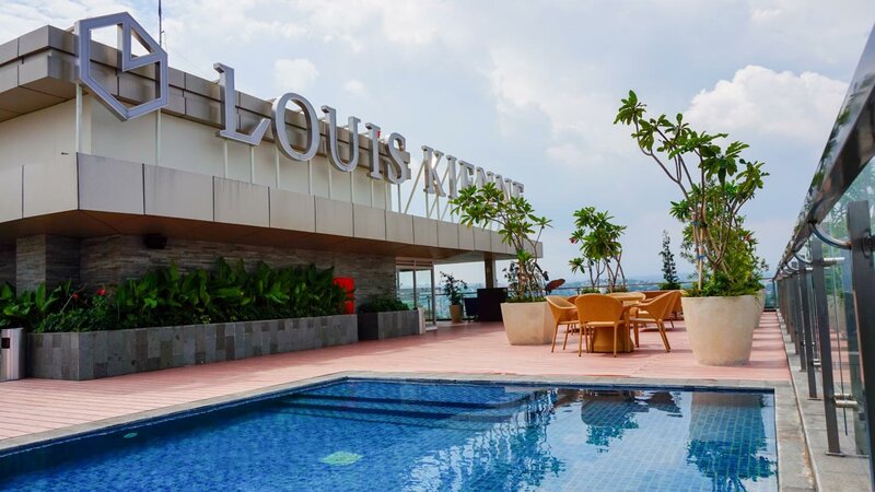 Гостиница Louis Kienne Hotel Pandanaran в Семаранге