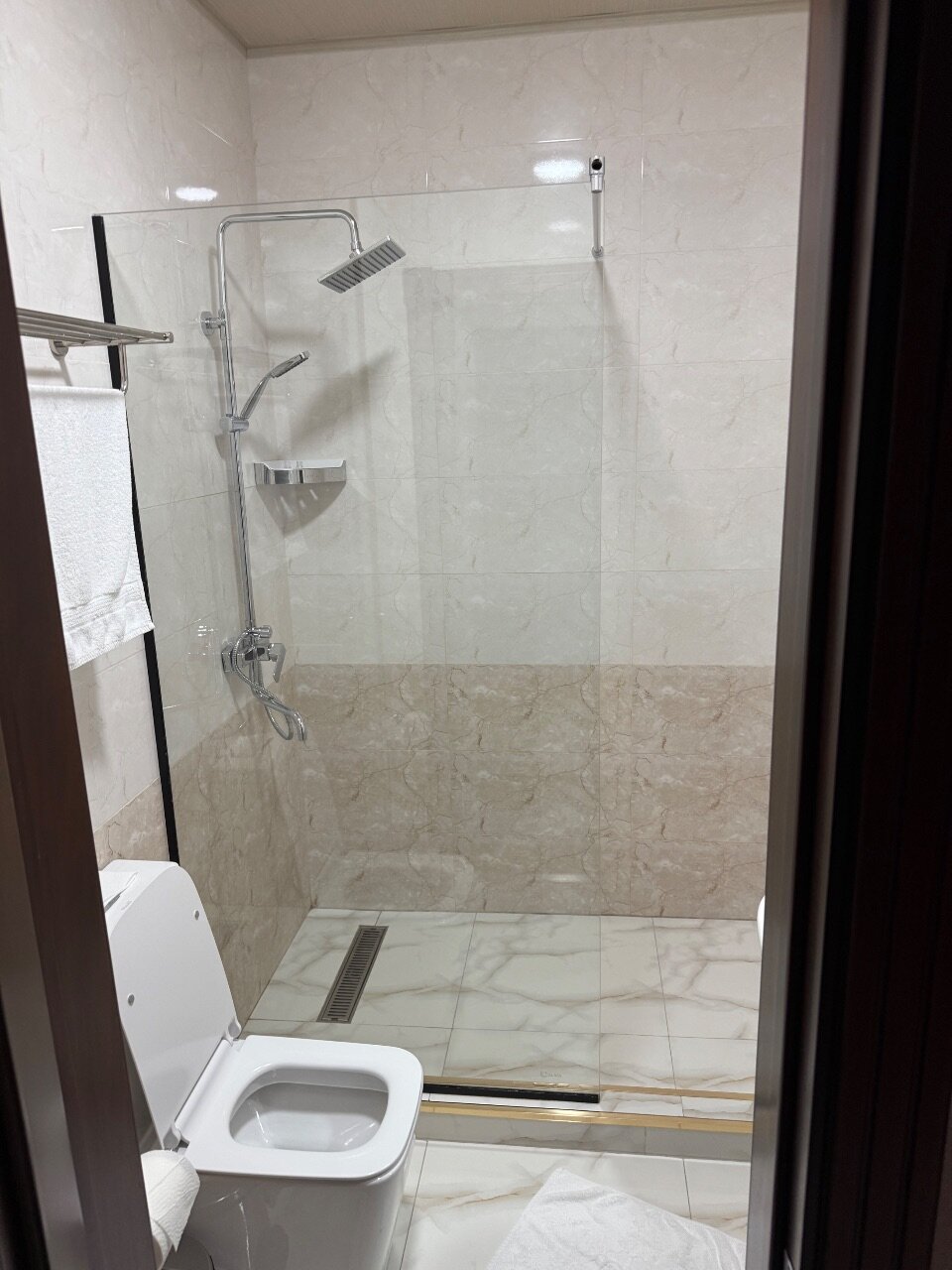 Фото Reikartz Qarshi Hotel