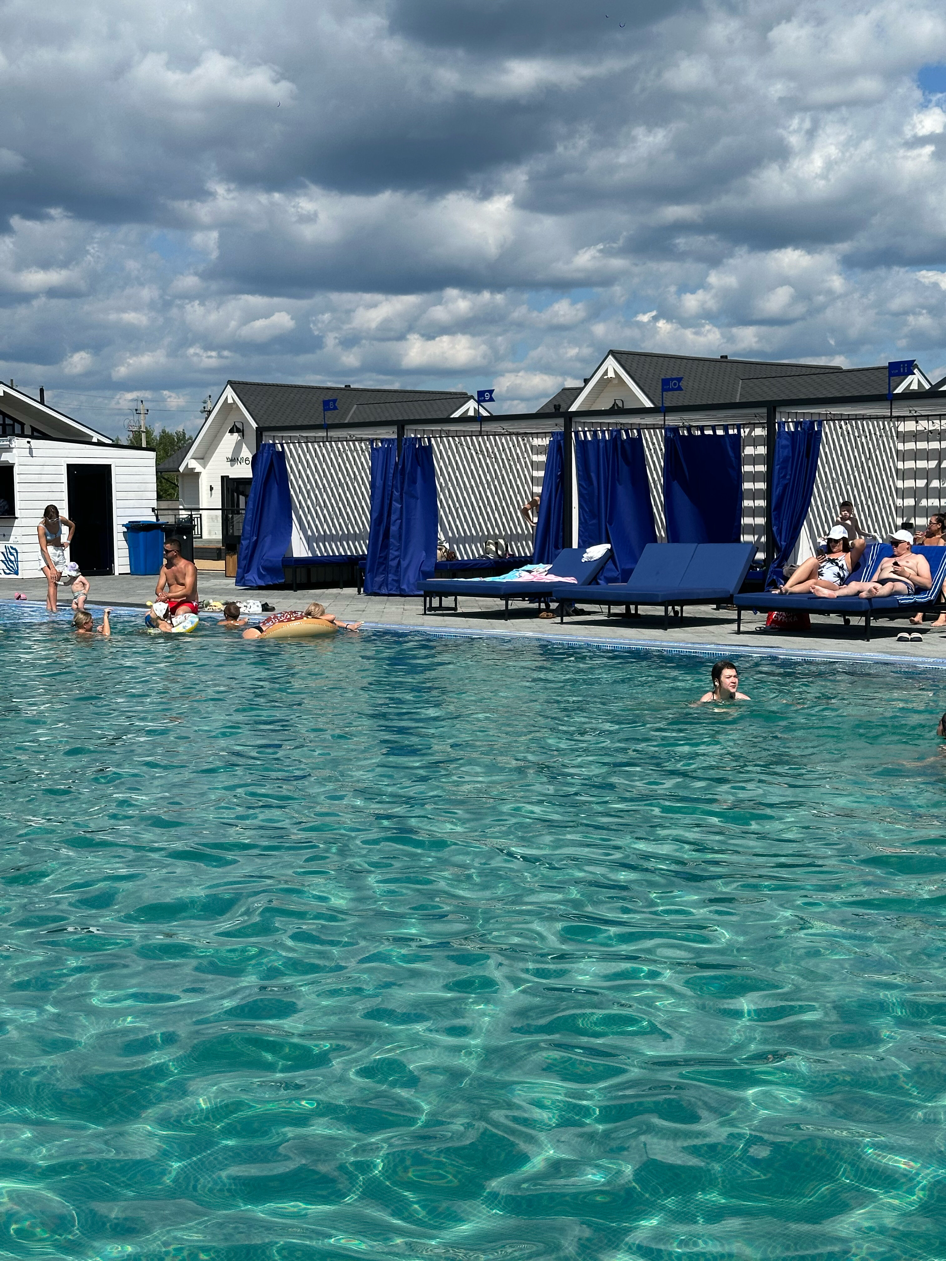 Фото Веда Суар