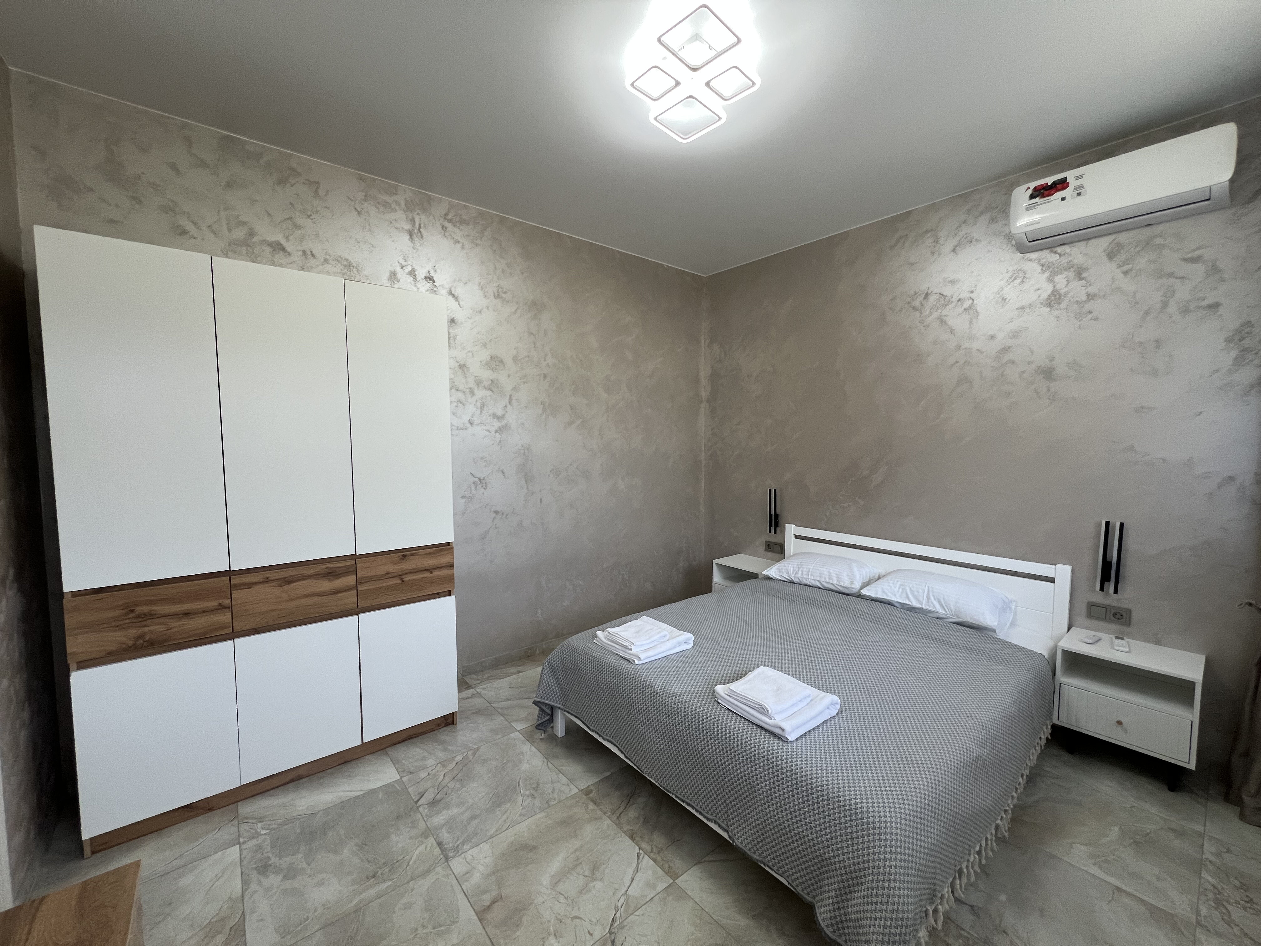 Фото Альмари