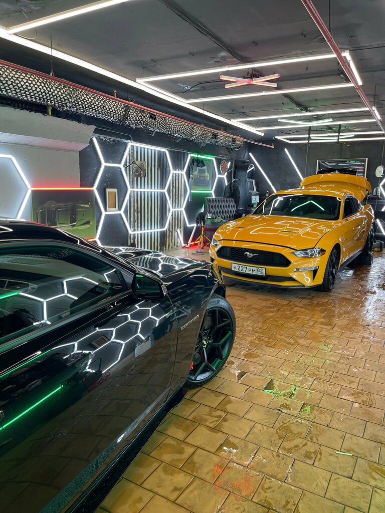 Car wrapping Ton City, Moscow, photo