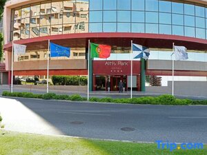Гостиница Ramada by Wyndham Lisbon