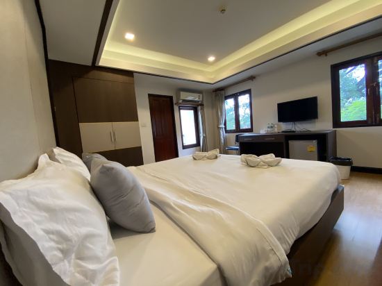 Фото Chorlada Lanna Hotel