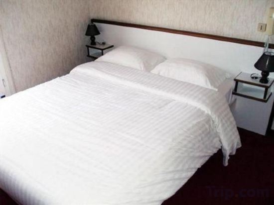 Фото Hôtel Mercure Paris Suresnes Longchamp