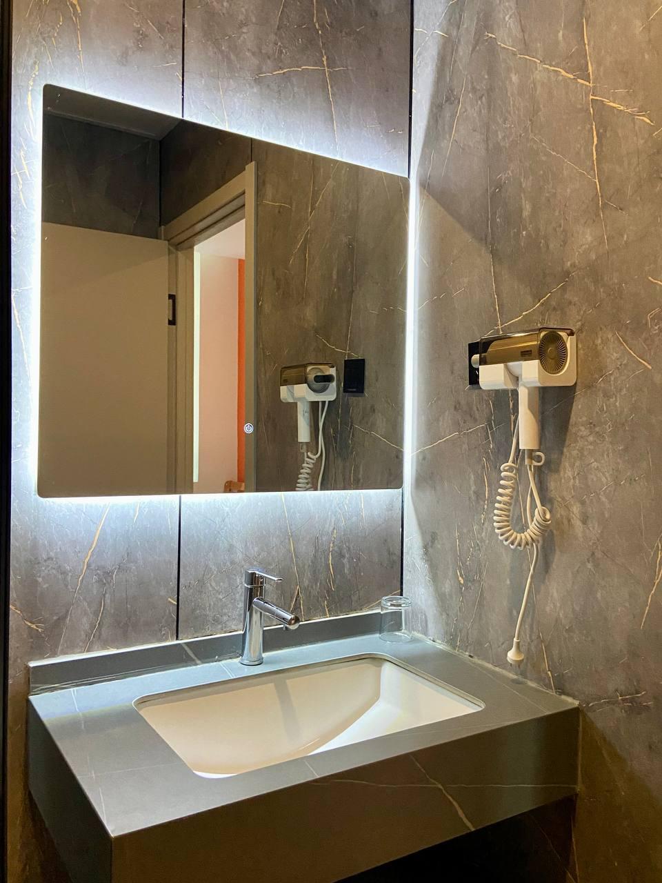 Фото Holiday Hotel