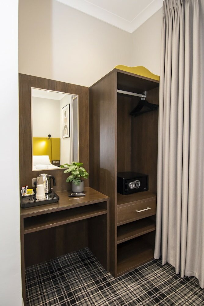 Фото Howard Winchester Hotel