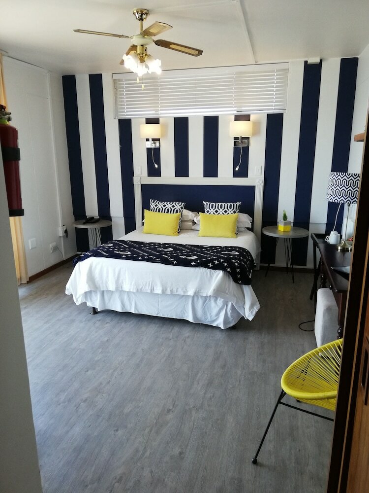 Фото Hoedjiesbaai Hotel