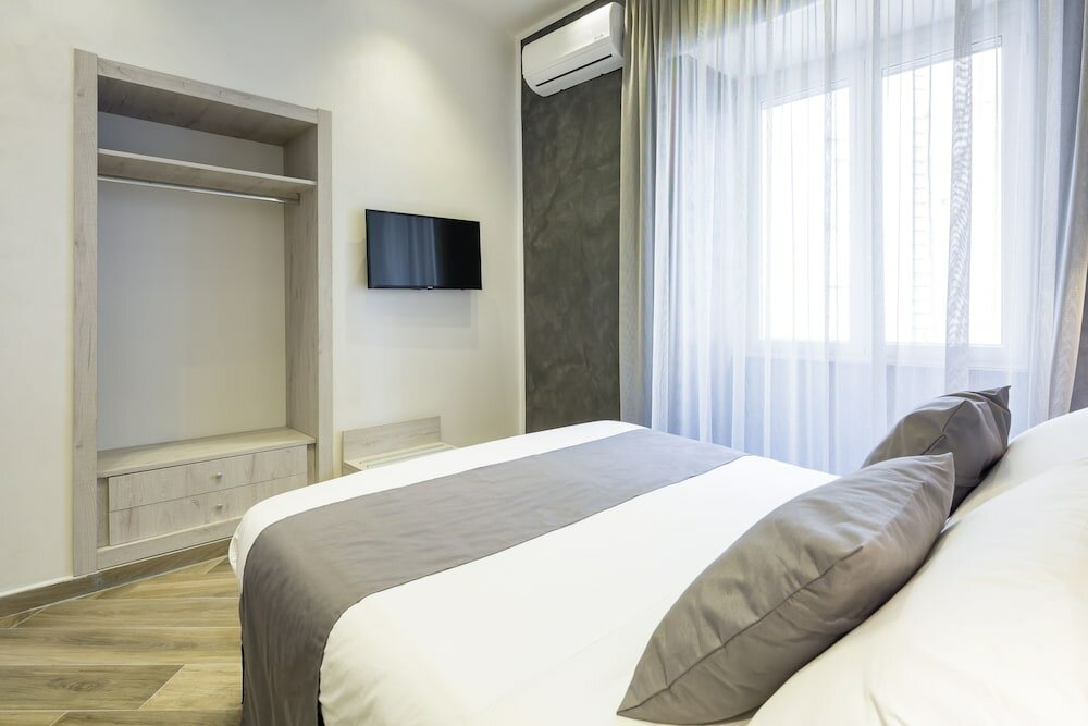 Фото Hotel Bella Napoli