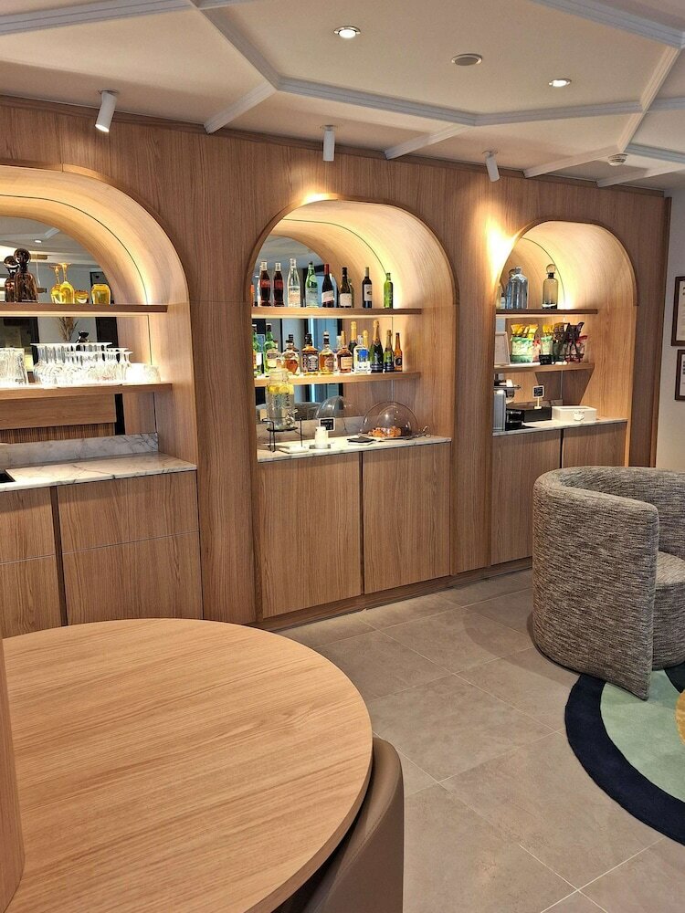 Фото Mercure Paris Arc de Triomphe Wagram Hotel