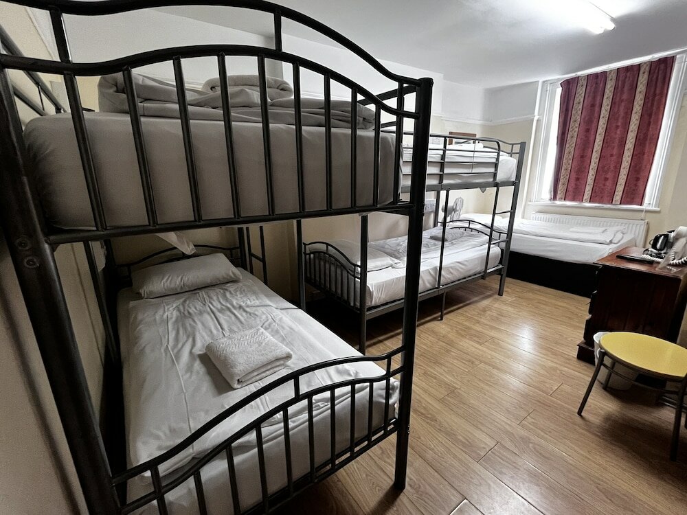 Фото Dolphin Inn