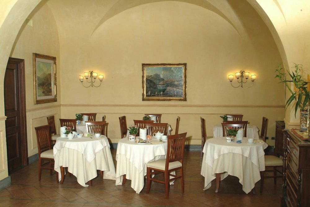 Фото Hotel La Ville