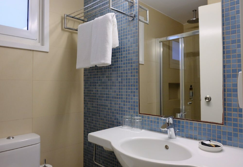 Фото Sunrise Gardens Aparthotel