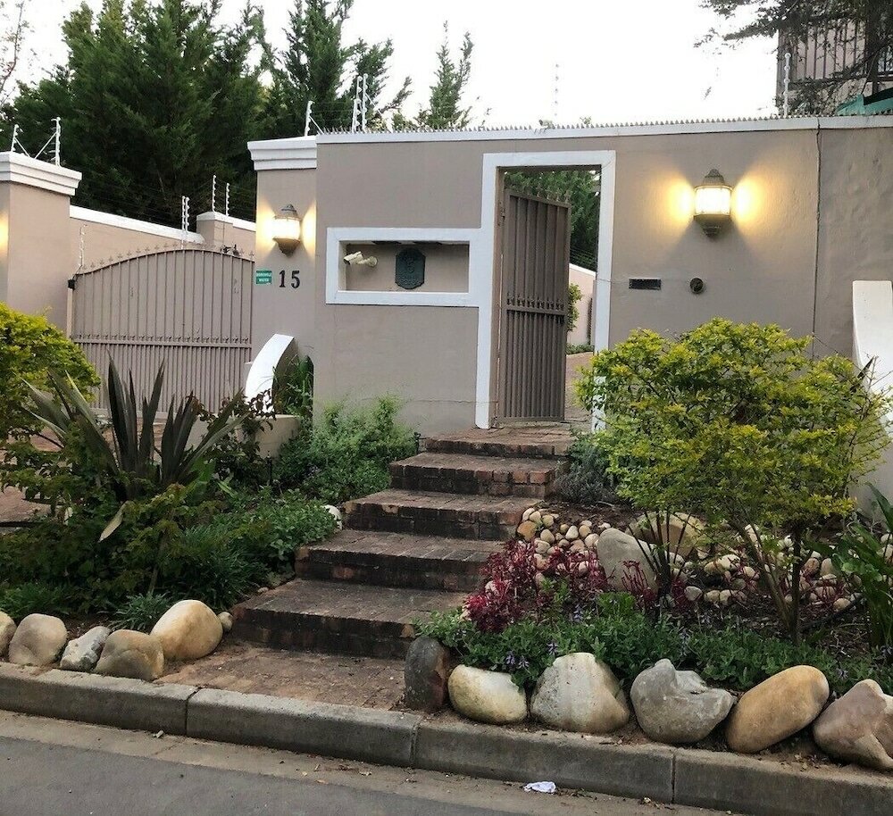 Фото Summit Place Guest House