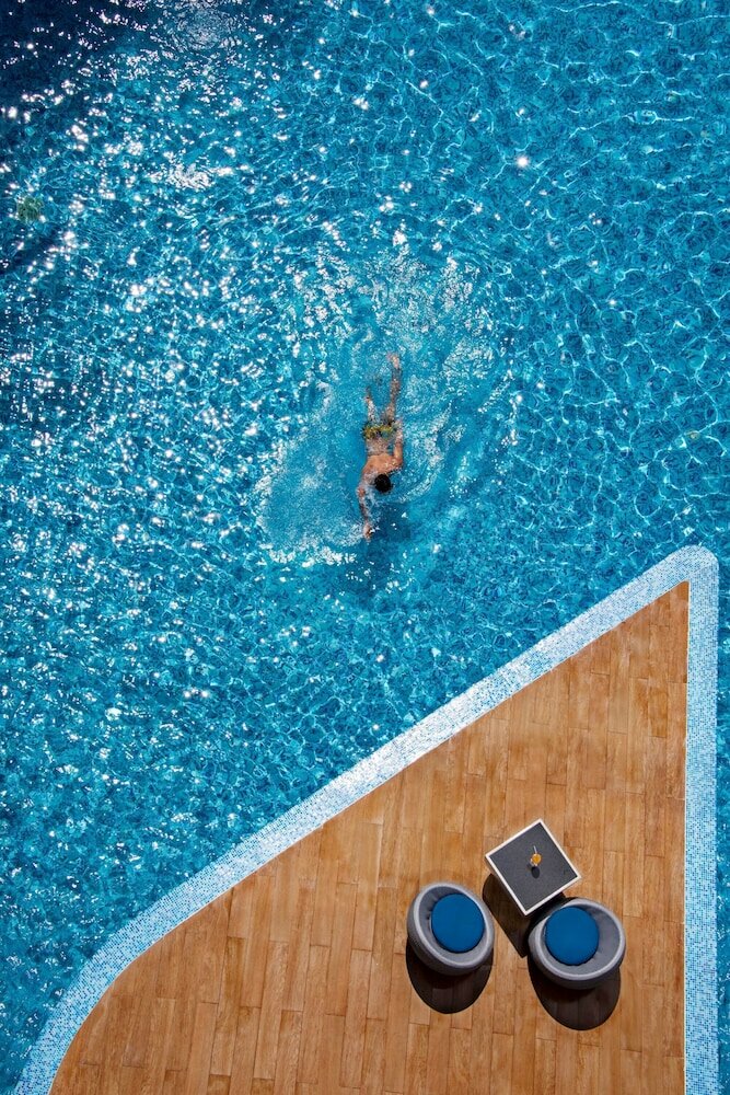 Фото Hotel Baraquda Heeton Pattaya