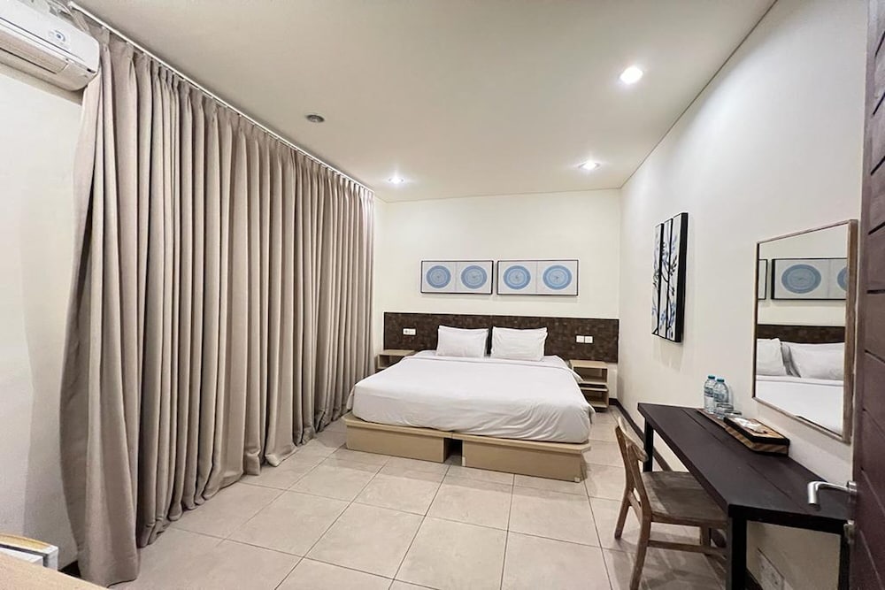 Фото The Paving Villa