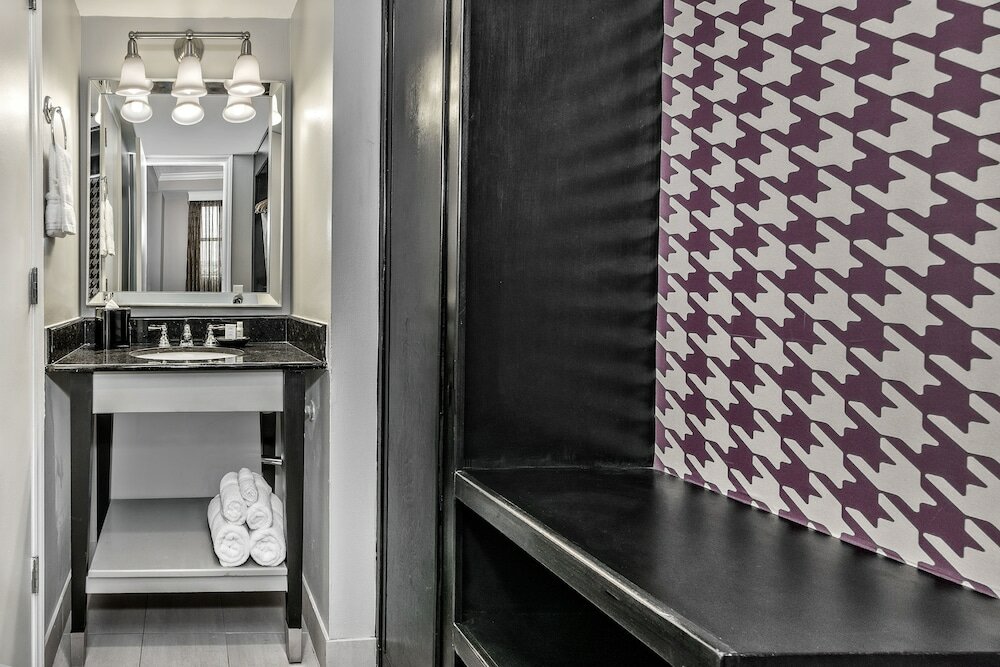 Фото Hotel Indigo Dallas Downtown