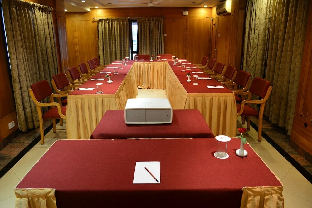 Фото Hotel Samrat