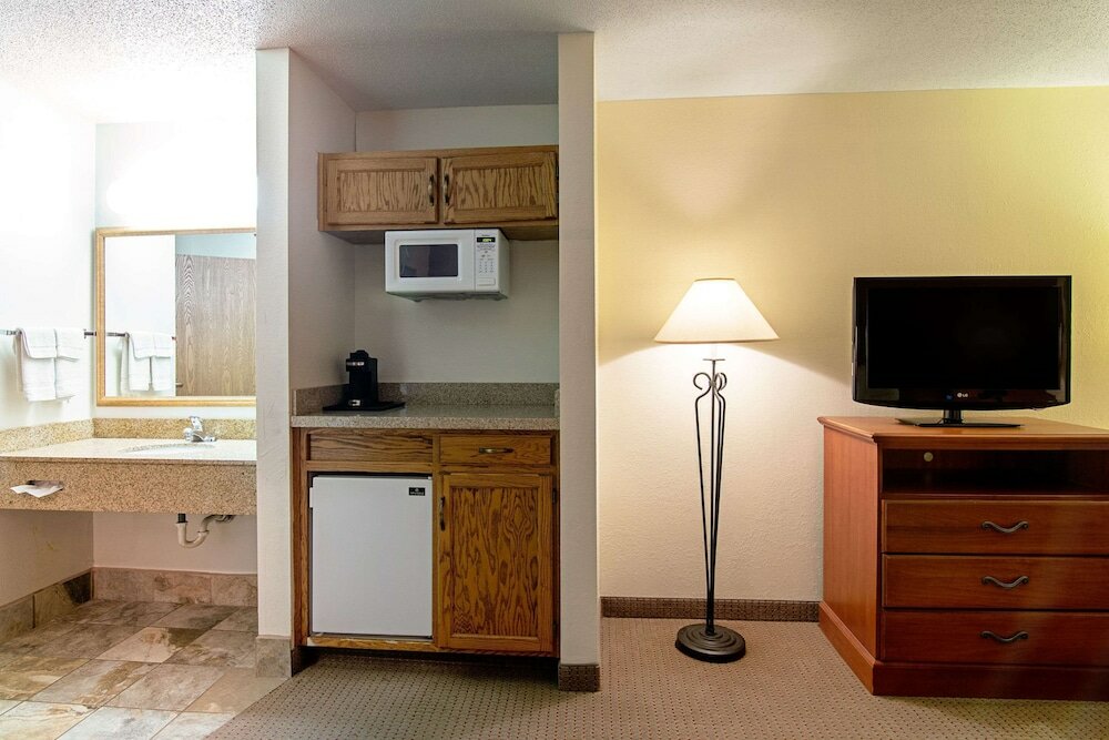 Фото Quality Inn Aberdeen