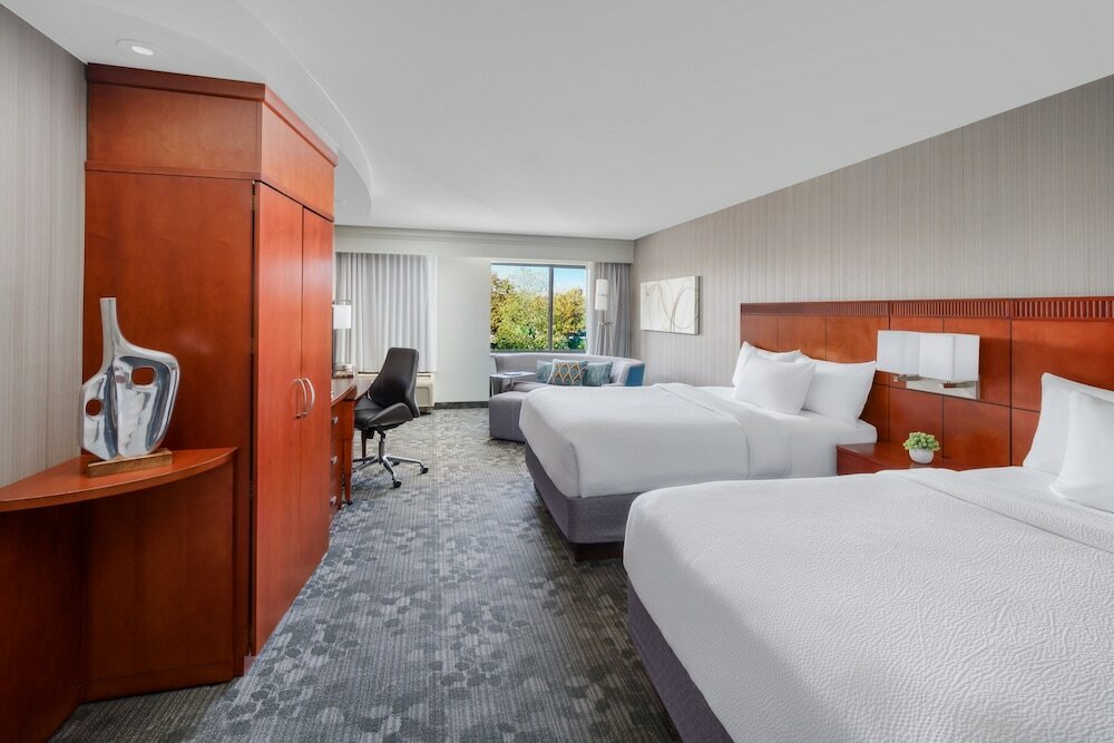 Фото Courtyard by Marriott Philadelphia Montgomeryville
