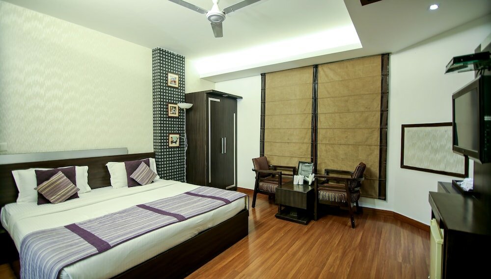 Фото The Prime Balaji Deluxe at New Delhi Railway Station