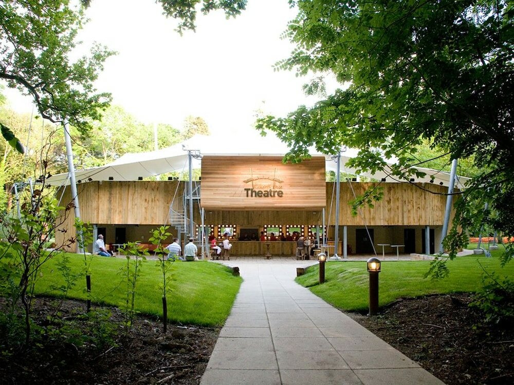 Фото Kilworth House hotel & Theatre